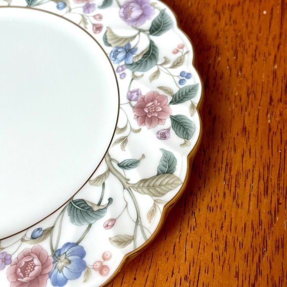 NORITAKE La Prada  8" Salad Plate Bone China Floral Discontinued - Picture 3 of 10